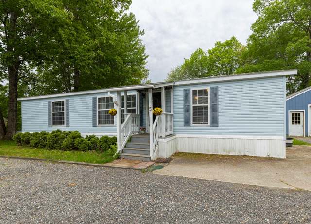Property at 5 Gould Ln, Berwick, ME 03901, 3 beds, 2 baths