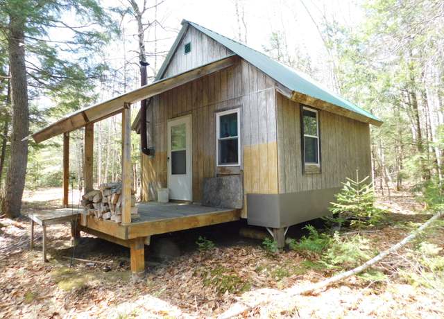 Property at 157 Bradley Ln, Mercer, ME 04957, 2 beds