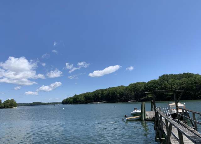 Property at 26 Townsend Ln, Boothbay, ME 04537, 3 beds, 2 baths