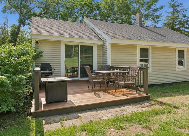 Property at 6 Village Cir, Shapleigh, ME 04076, 2 beds, 1 bath