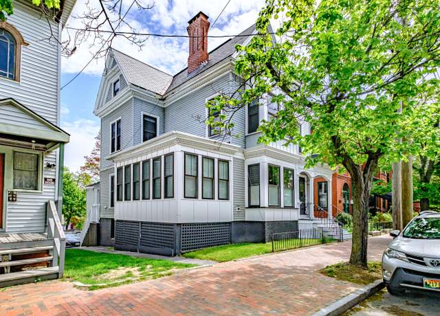 Property at 773 Congress St #1, Portland, ME 04102, 1 bed, 1 bath