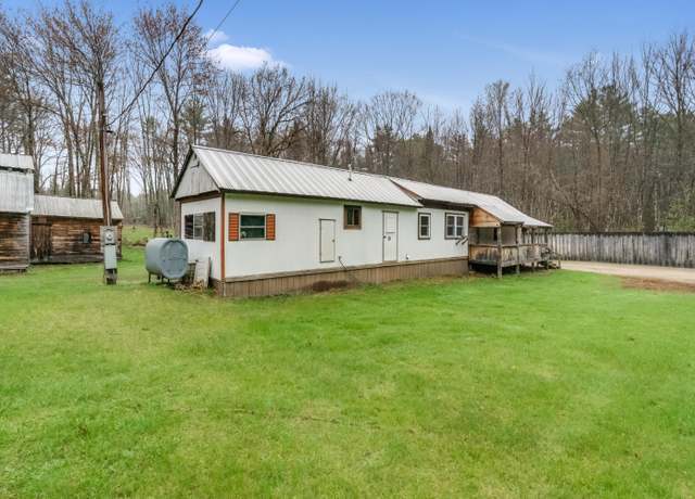 Property at 33 Plains Rd, Hiram, ME 04041, 3 beds, 1 bath