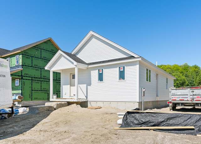 Property at 5 Feldspar Ln #3, Cumberland, ME 04021, 2 beds, 1 bath