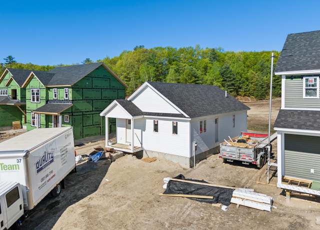 Property at 5 Feldspar Ln #3, Cumberland, ME 04021, 2 beds, 1 bath