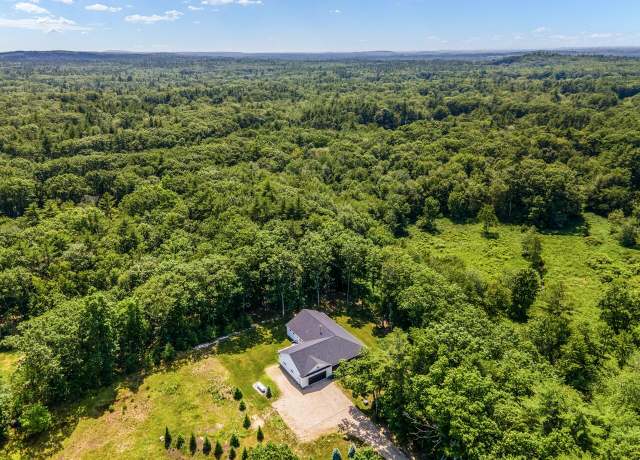Property at 1914 Tatnic Rd, Wells, ME 04090, 4 beds, 3 baths