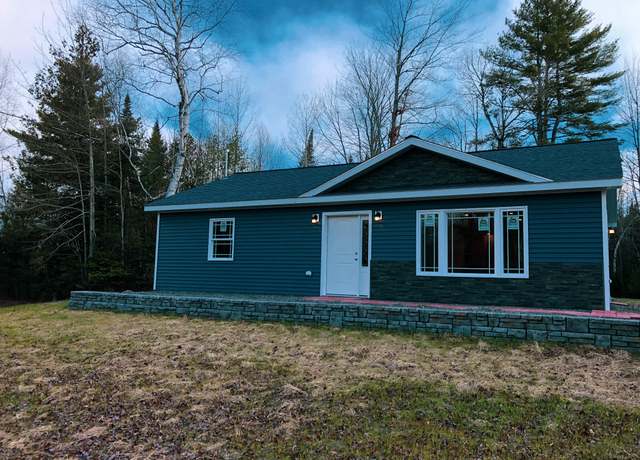 Property at 542 Main Rd, Charleston, ME 04422, 2 beds, 1 bath