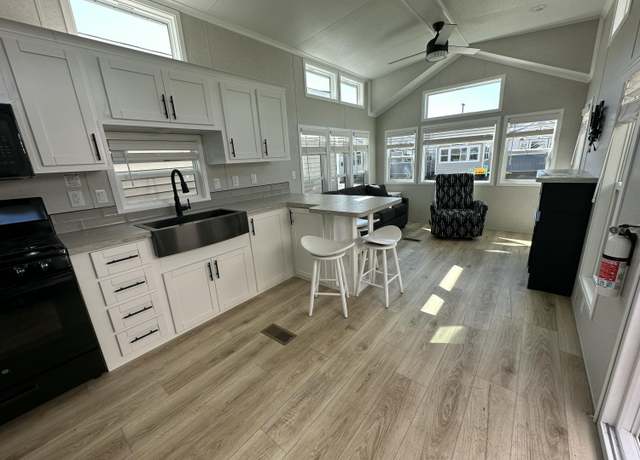 Property at 191 Tatnic Rd #106, Wells, ME 04090, 1 bed, 1 bath