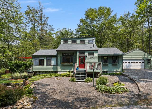 Property at 6 North Beach Rd, Frye Island, ME 04071, 2 beds, 1 bath