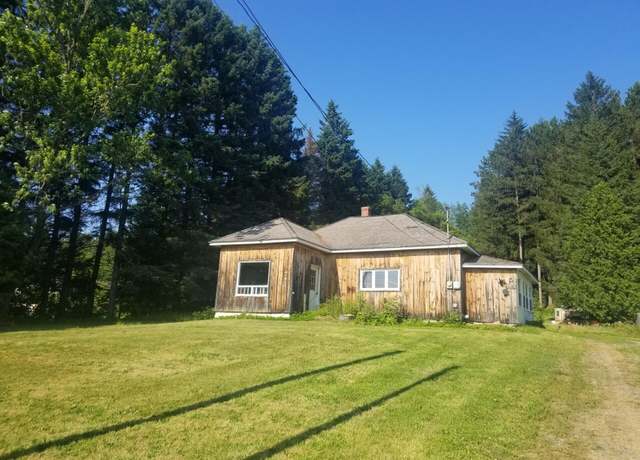 Property at 512 E Presque Isle Rd, Caribou, ME 04736, 3 beds, 1 bath