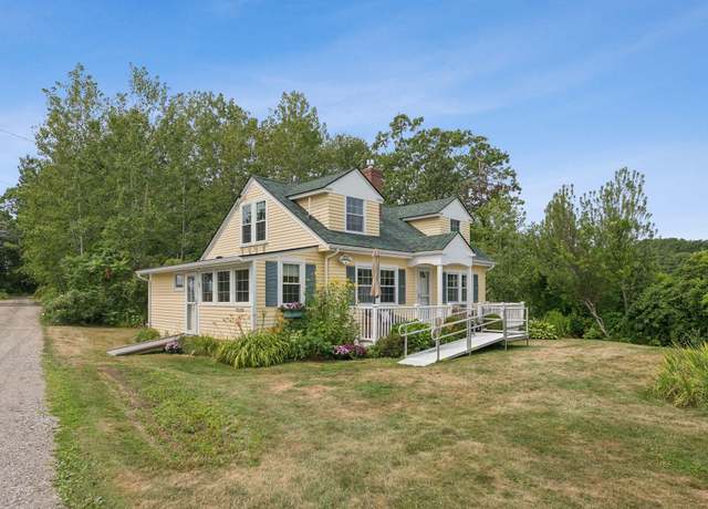 Property at 2 Seal Ln, Biddeford, ME 04005, 3 beds, 3 baths
