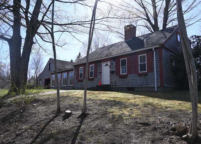 Property at 104 Northern Ave, Gardiner, ME 04345, 3 beds, 1.5 baths