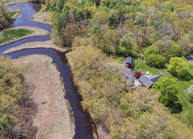 Property at 70 Cider Hill Rd, York, ME 03909, 3 beds, 2.5 baths