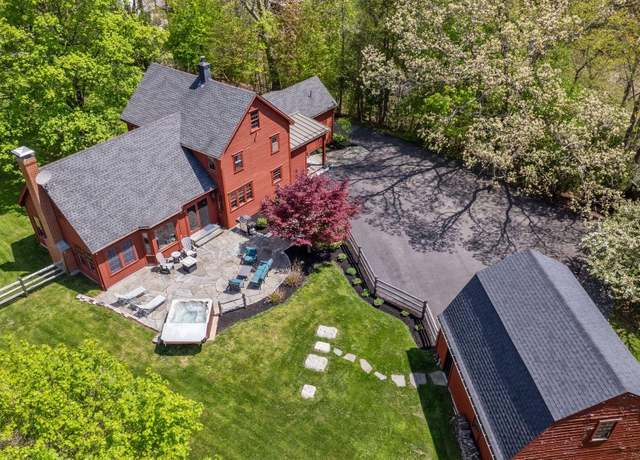Property at 70 Cider Hill Rd, York, ME 03909, 3 beds, 2.5 baths