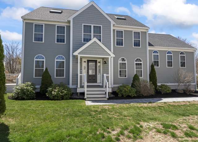 Property at 36 Fort Hill Ave Ext, York, ME 03909, 4 beds, 2.5 baths