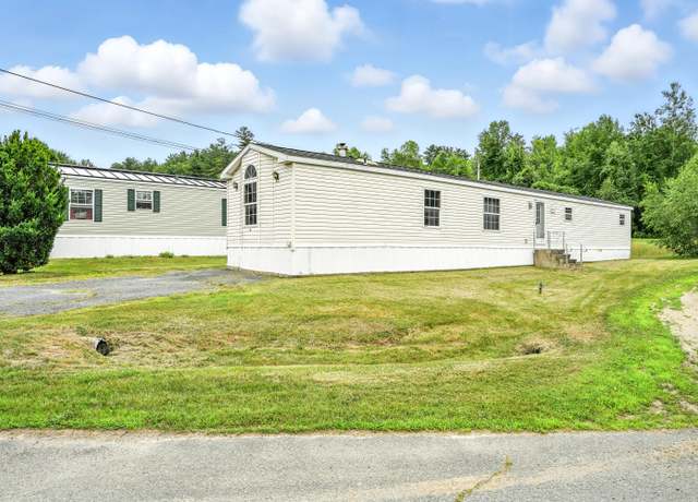 Property at 499 Augusta Rd #37, Winslow, ME 04901, 3 beds, 2 baths