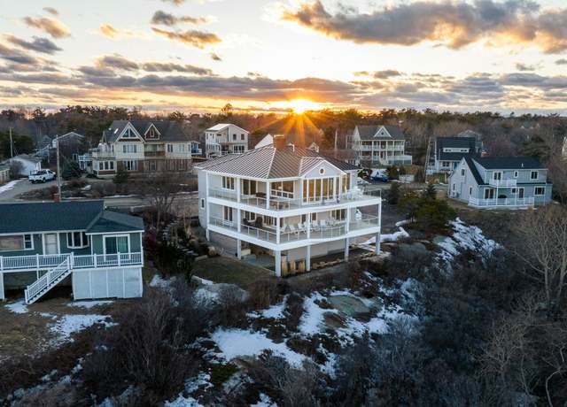 Property at 249 Nubble Rd, York, ME 03909, 4 beds, 4 baths