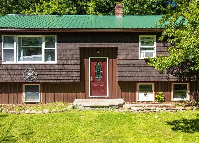Property at 41 Forest St W, Rockport, ME 04856, 3 beds, 2 baths