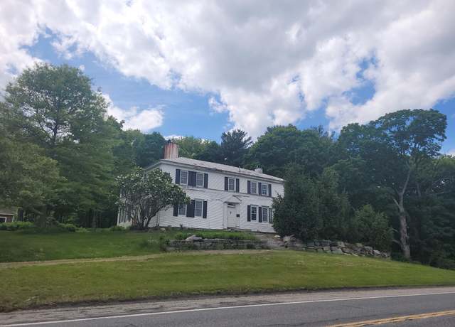 Property at 627 Waterville Rd, Skowhegan, ME 04976, 4 beds, 1.5 baths