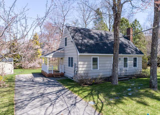 Property at 71 Anderson Ave, Yarmouth, ME 04096, 3 beds, 1.5 baths