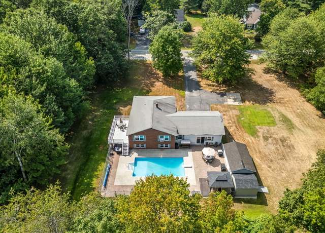 Property at 1391 Turner St, Auburn, ME 04210, 5 beds, 3 baths