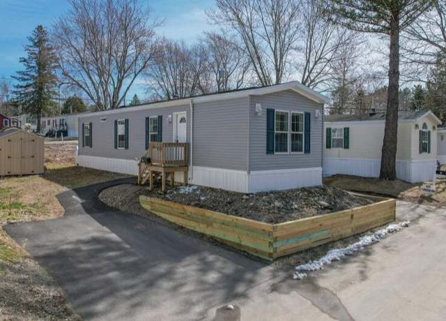 Property at 14 Sleepy Hollow Dr, Holden, ME 04429, 2 beds, 1 bath
