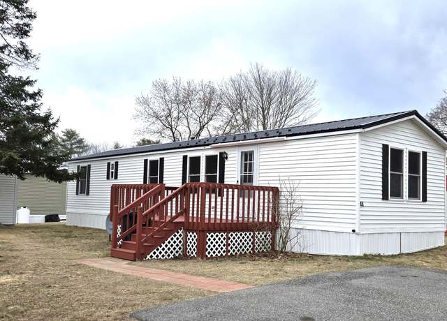 Property at 44 Fairview Dr, Lisbon, ME 04250, 2 beds, 1 bath