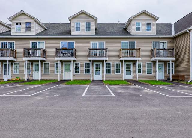 Property at 35 Mathews Ave #8, Waterville, ME 04901, 2 beds, 1.5 baths