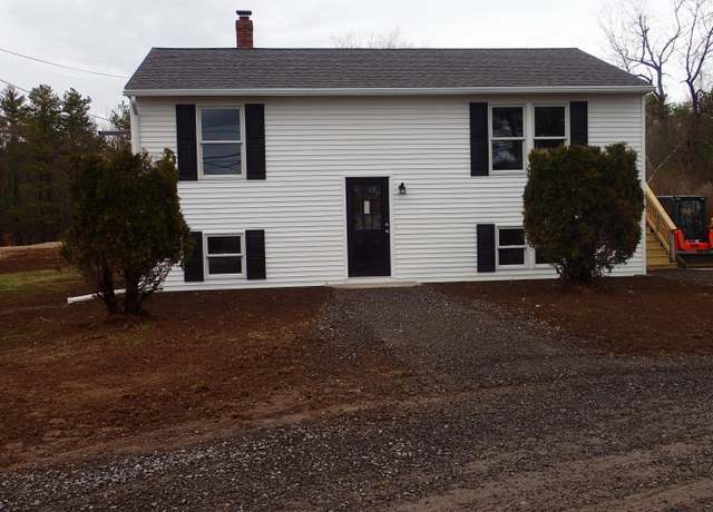 Property at 176 Rochester St, Berwick, ME 03901, 4 beds, 2 baths