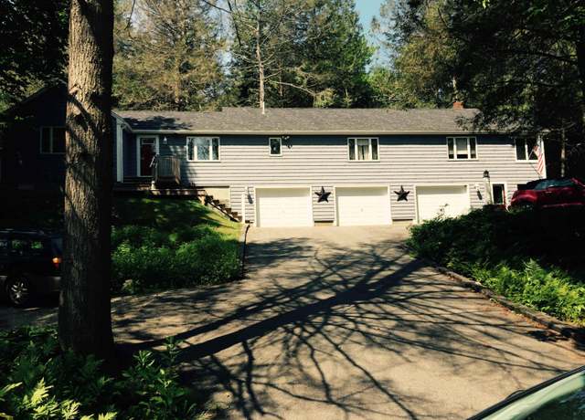Property at 87 Wharf Rd, Yarmouth, ME 04096, 4 beds, 2 baths