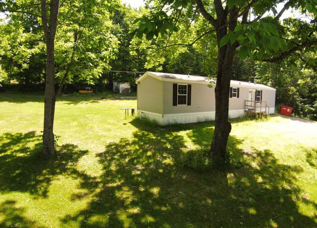 Property at 979 Moosehead Trl, Dixmont, ME 04932, 2 beds, 1 bath