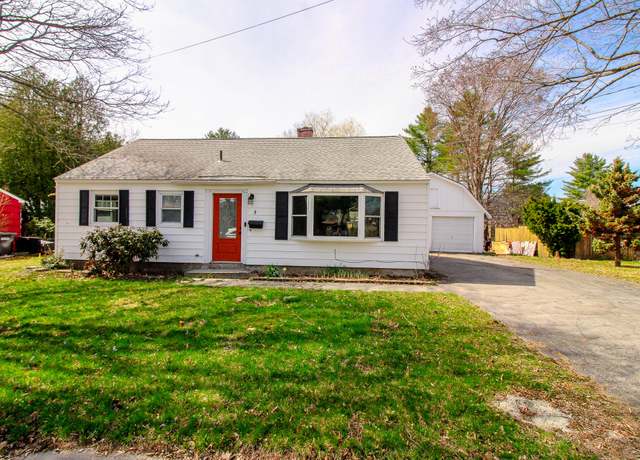 Property at 8 Sunbury Ave, Bangor, ME 04401, 3 beds, 1 bath