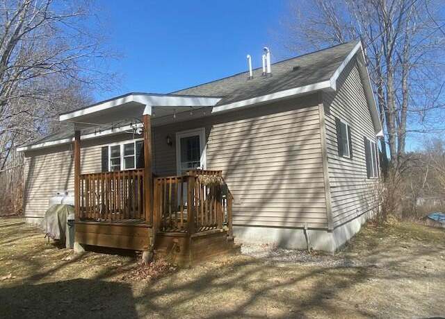 Property at 9 Maple St Ext, Topsham, ME 04086, 2 beds, 2 baths