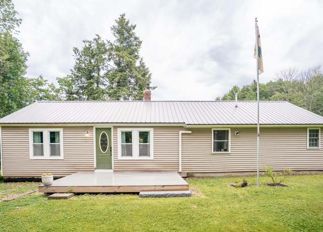 Property at 64 Ossipee Trl E, Gorham, ME 04038, 3 beds, 1.5 baths