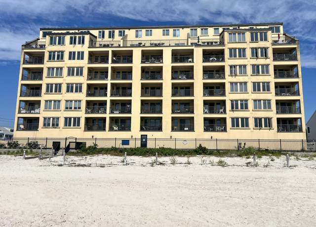 Property at 191 E Grand Ave #404, Old Orchard Beach, ME 04064, 1 bed, 1 bath