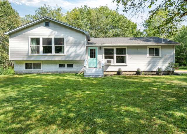 Property at 185 Liberty Rd, Washington, ME 04574, 4 beds, 1 bath