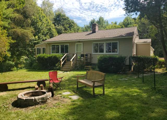 Property at 81 Wilson Rd, Gorham, ME 04038, 2 beds, 1.5 baths
