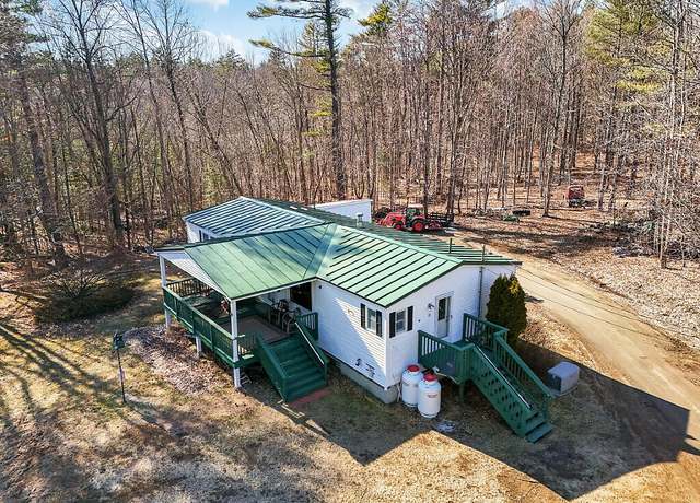 Property at 13 Robertson Dr, Monmouth, ME 04259, 3 beds, 1.5 baths