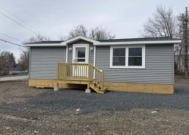 Property at 30 North St, Caribou, ME 04736, 1 bed, 1 bath
