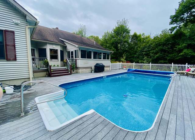 Property at 19 Red Maple Ln, Augusta, ME 04330, 4 beds, 2.5 baths