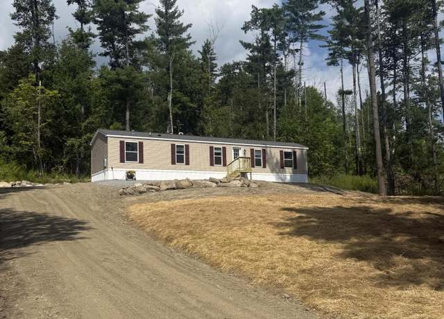Property at 10 New England Ave, Oakland, ME 04963, 3 beds, 1.5 baths