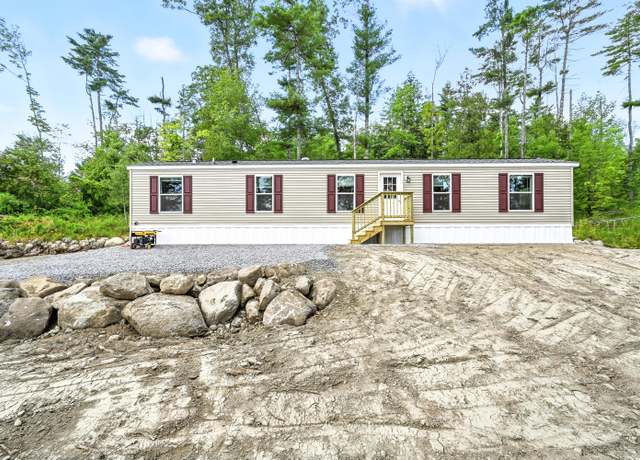 Property at 10 New England Ave, Oakland, ME 04963, 3 beds, 1 bath
