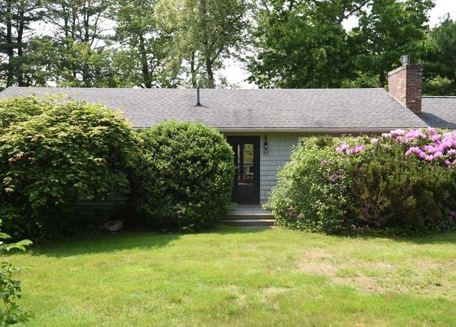 Property at 23 Middlebrook Dr, Arundel, ME 04046, 3 beds, 1.5 baths