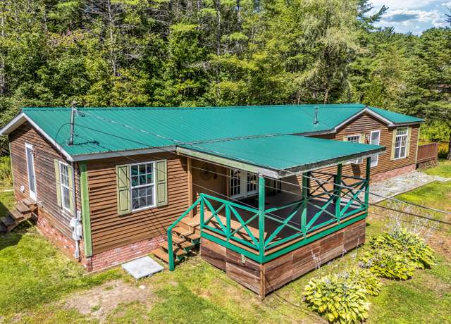 Property at 1292 Middle Rd, Woolwich, ME 04579, 4 beds, 2 baths