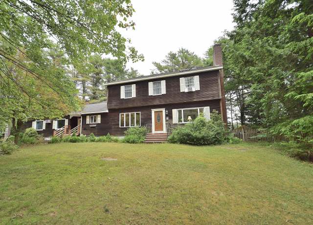 Property at 10 Durham Rd, Freeport, ME 04032, 5 beds, 3.5 baths