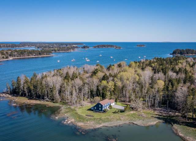 Property at 156 Scraggle Point Rd, Saint George, ME 04859, 3 beds, 2.5 baths