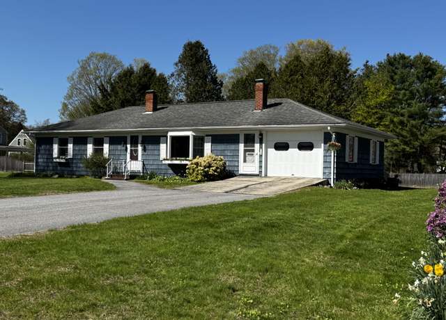 Property at 18 Rand Rd, Yarmouth, ME 04096, 3 beds, 1.5 baths