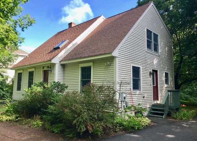 Property at 190 Pleasant Hill Rd, Scarborough, ME 04074, 3 beds, 1.5 baths