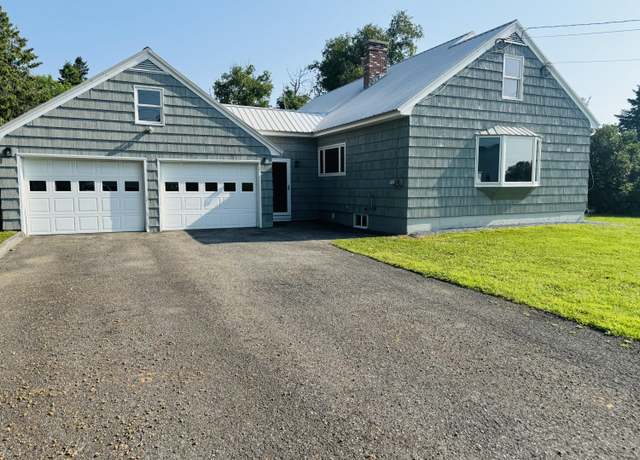Property at 22 Fort St, Caribou, ME 04736, 5 beds, 2.5 baths