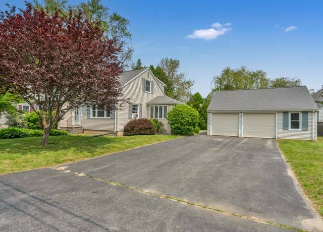 Property at 61 Carlyle Rd, Portland, ME 04103, 4 beds, 2.5 baths