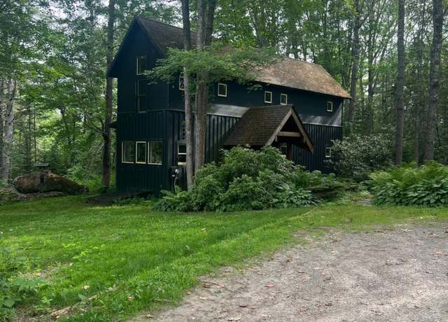 Property at 25 Lincoln Ln, Newcastle, ME 04553, 3 beds, 2 baths